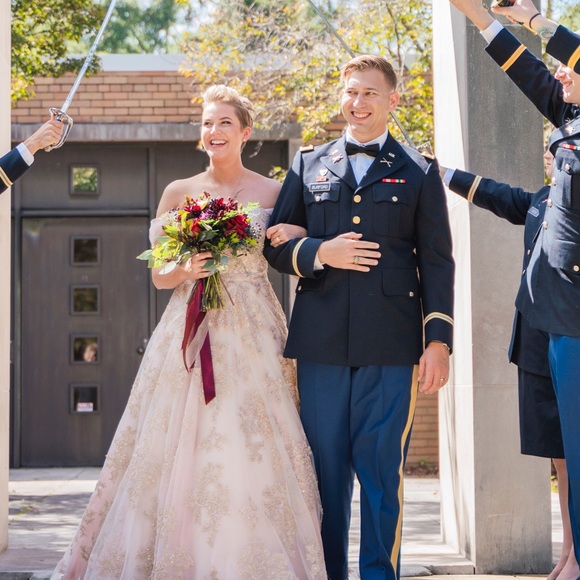 Meet your Posher, Anna - Picture 7 of 7